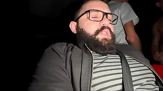 Maior orgia dentro do cinema&comma; e teve muito leite no rabo&period;